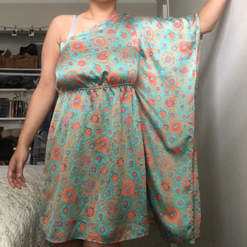 👗 Vibrant Off the Shoulder Mini Dress👗